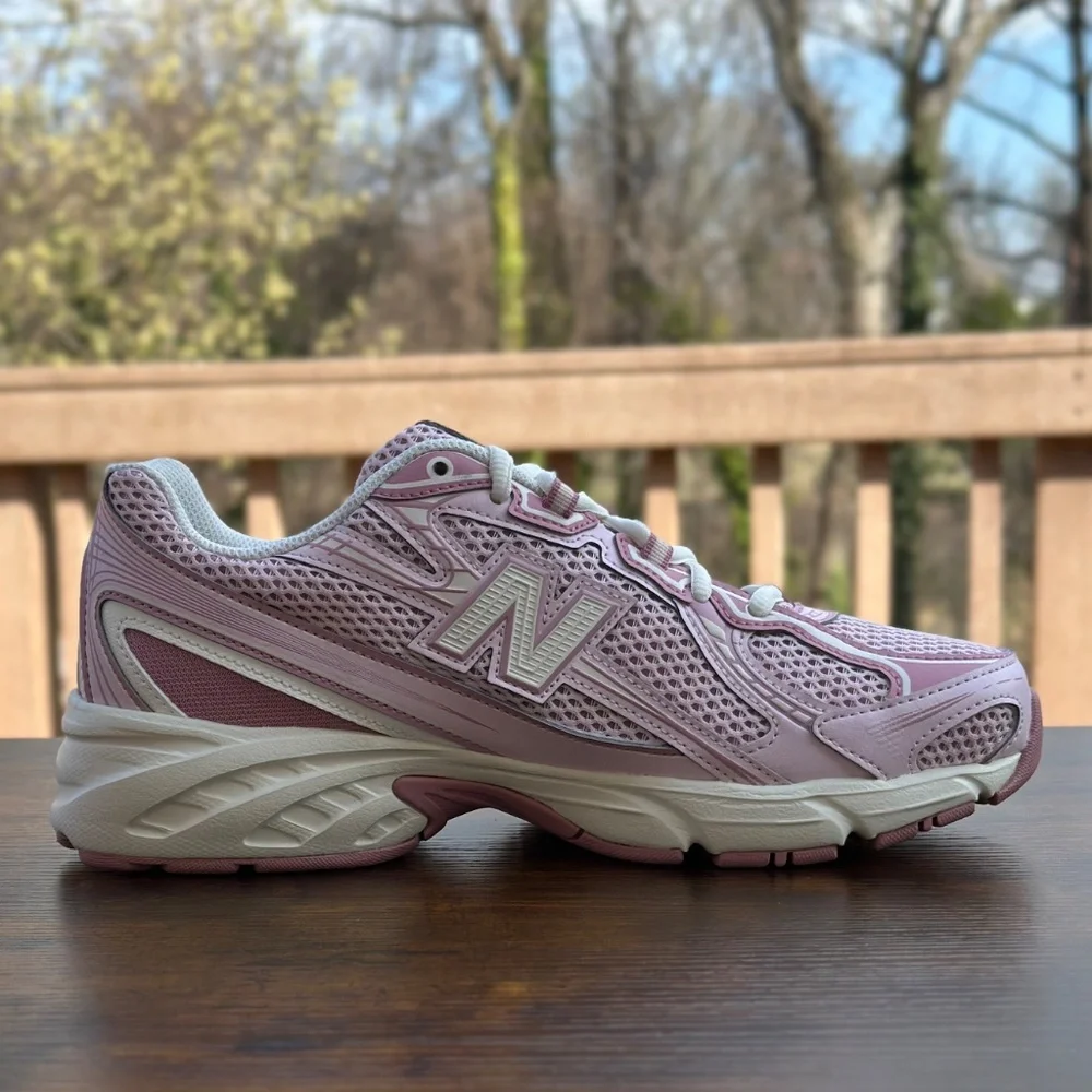 New Balance Pink and White Women's Sneakers - Picture 2 of 9